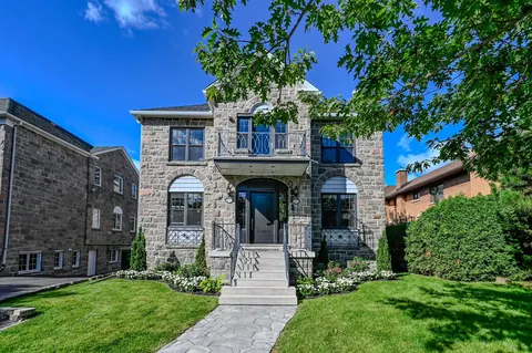 Duplex for sale — Mont-Royal